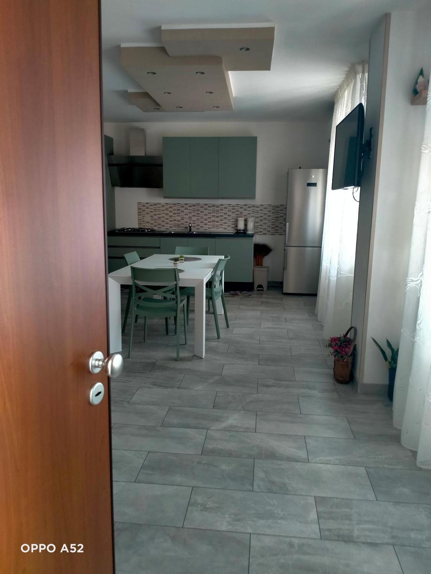 Apartamento Perla Di Mare Montesilvano Marina Exterior foto