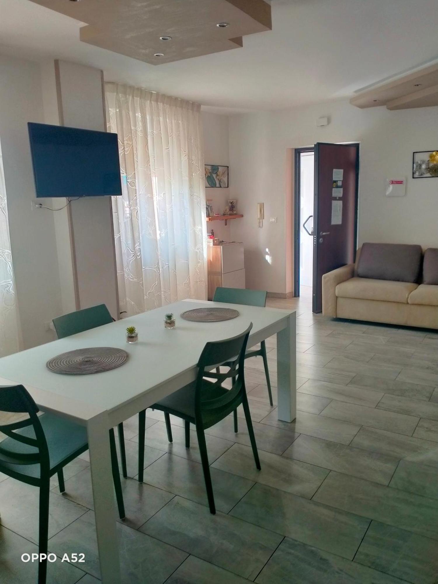 Apartamento Perla Di Mare Montesilvano Marina Exterior foto